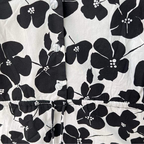 BLACK + WHITE FLORAL A-LINE LIGHTWEIGHT DRESS CINCH WAIST V-NECK SIZE 14 - Picture 8 of 9